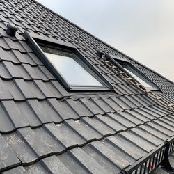 AIS Schlueter Dachdeckerei Dachfenstereinbau Fenster von aussen